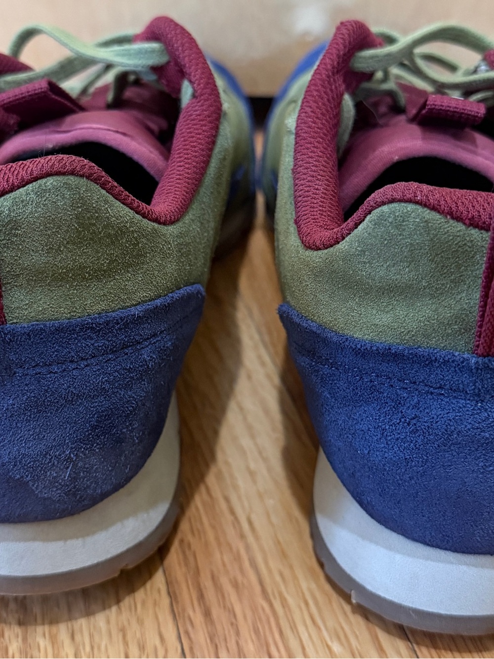 Merrell Men's Olive, Burgundy & Navy Low-Top Sneakers - Picture 4 of 6
